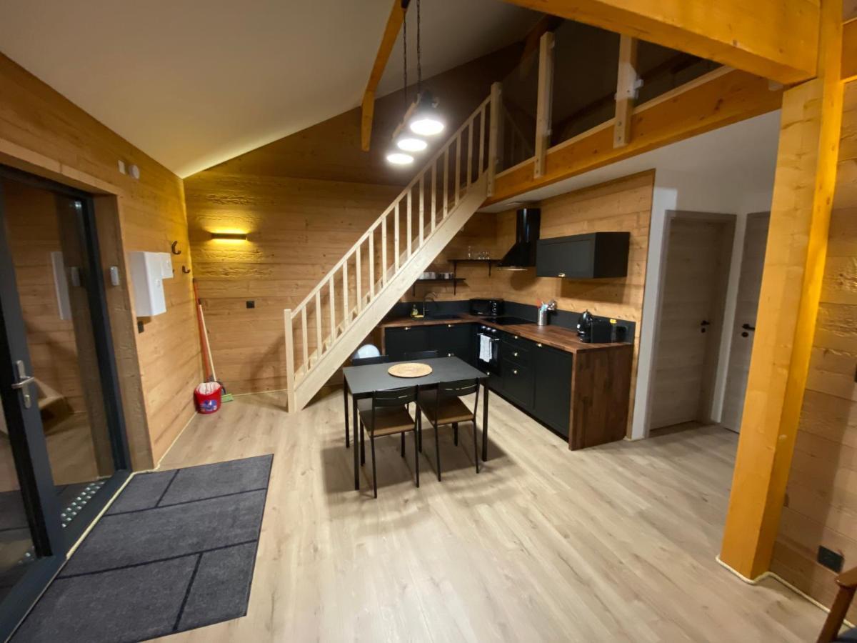 Chalet Les Des Capucines & Jacuzzi Privatif